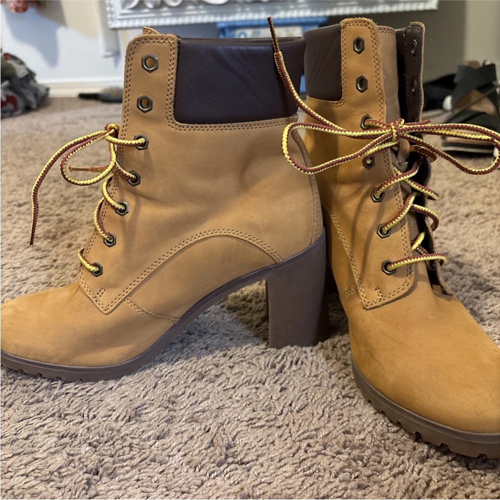 Women's Timberland Lace-Up Ankle Boots